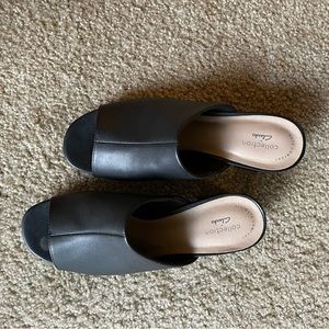 Clarks collection black wedges